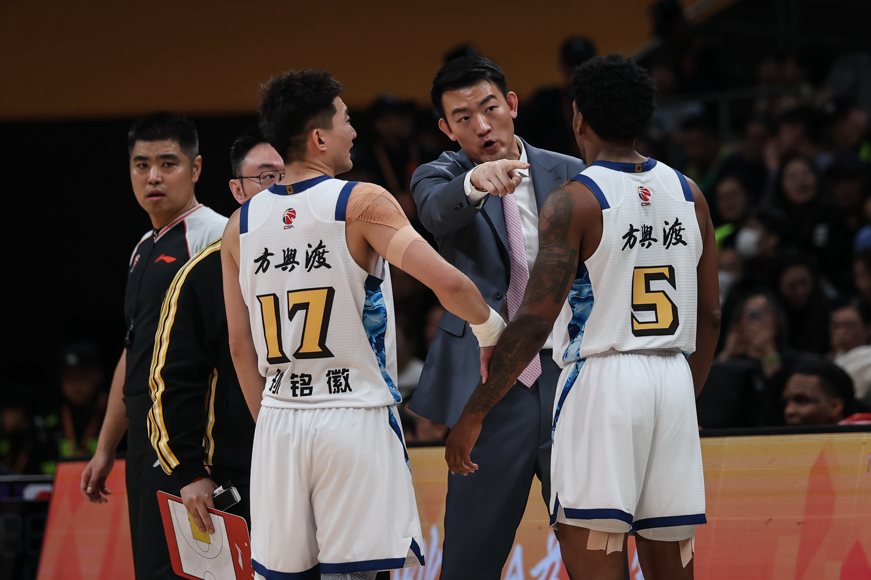 辽宁本钢cba现场直播 