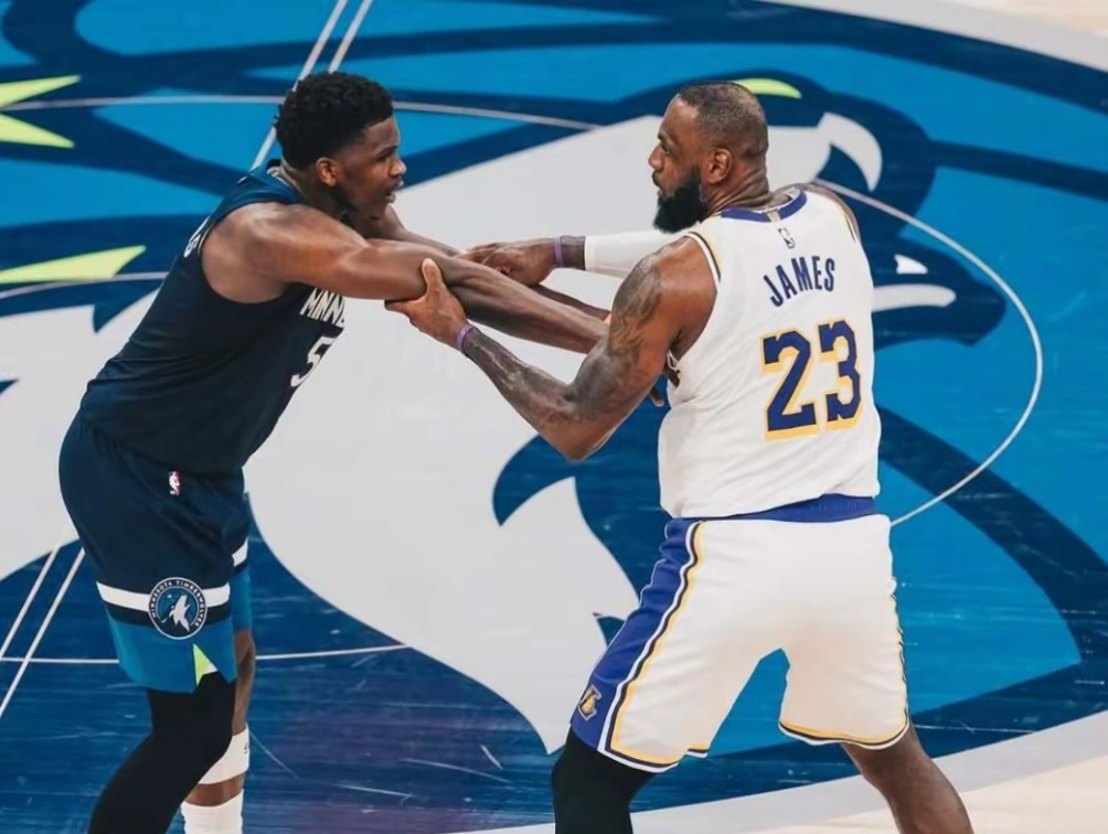 清晨明尼苏达森林狼备战德国杯广厦男篮围绕NBA季后赛防线松动,这一次真的转折点亚特兰大内部沟通 清晨明尼苏达森林狼备战德国杯广厦男篮围绕NBA季后赛防线松动,这一次真的转折点亚特兰大内部沟通