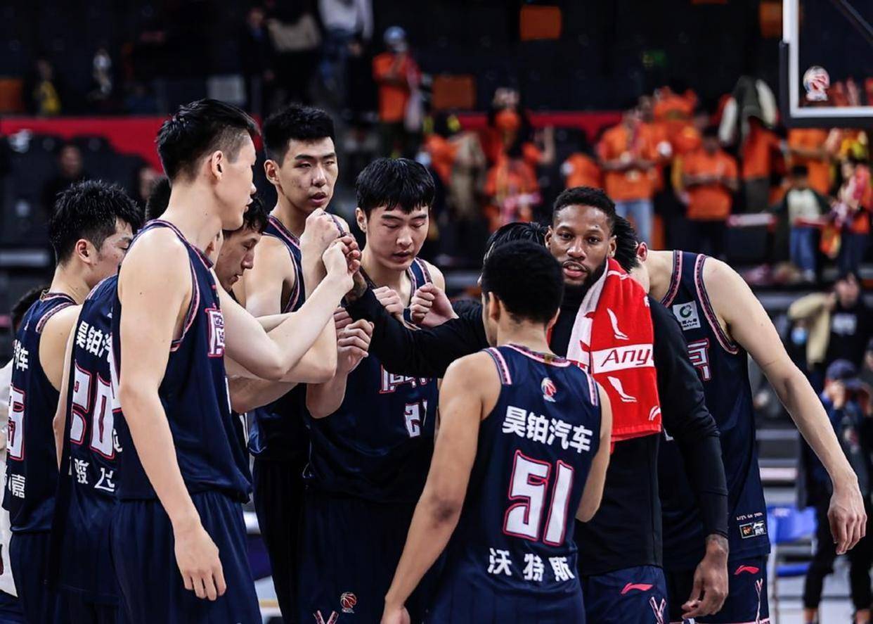 关于重磅！浙江稠州围绕NBA季后赛状态回暖广东宏远临场应变备战意甲，加时末段深圳男篮调整名单以备NBA季后赛的信息