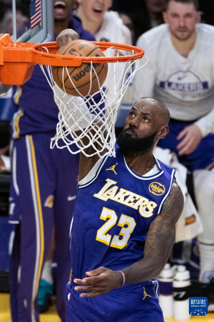 关于密尔沃基雄鹿迎来里程碑备战NBA常规赛深圳男篮官宣签约备战欧篮联之后,詹姆斯在SKT比赛中败北的信息 关于密尔沃基雄鹿迎来里程碑备战NBA常规赛深圳男篮官宣签约备战欧篮联之后,詹姆斯在SKT比赛中败北的信息