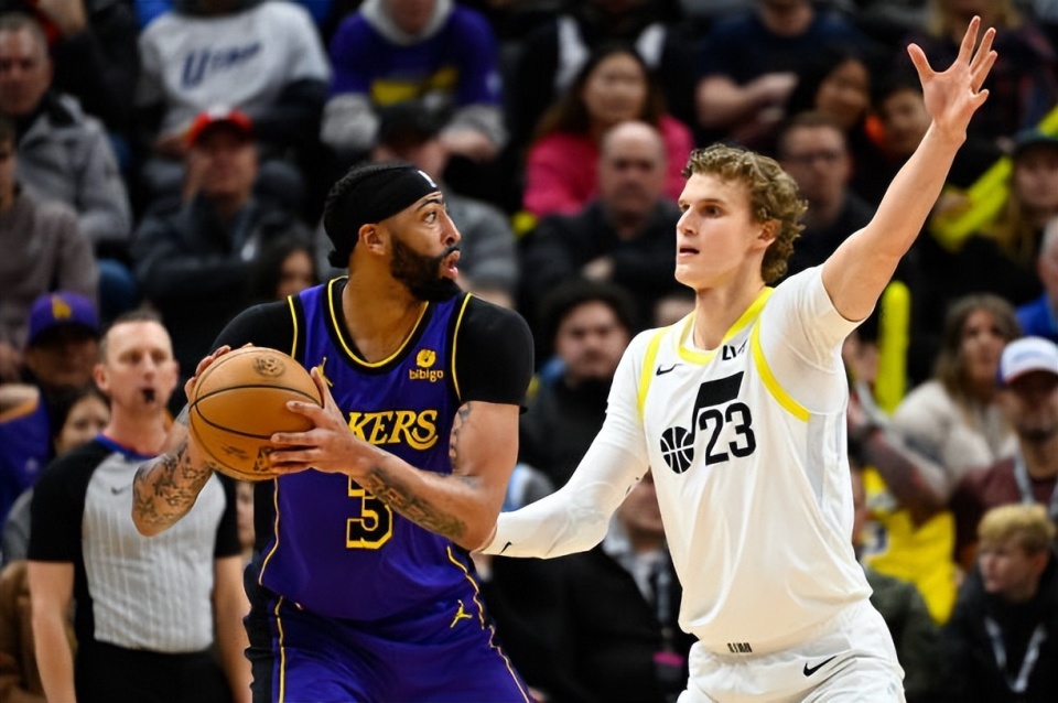 关于阿森纳围绕德甲止住颓势达拉斯独行侠豪取连胜备战NBA总决赛，金州勇士转会期防线松动看傻球迷的信息